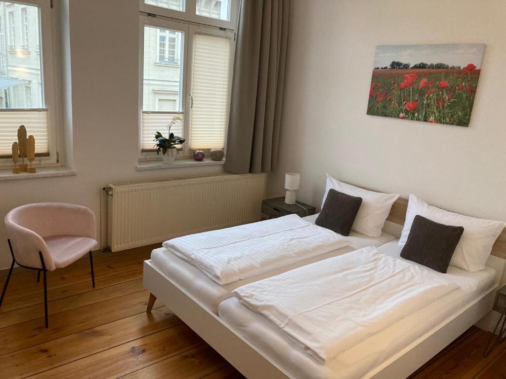 Das Bilderbuchcafe - Ferien - Apartment No 3 - Markt 7 Havelberg Exteriör bild
