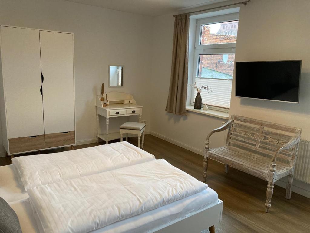 Das Bilderbuchcafe - Ferien - Apartment No 3 - Markt 7 Havelberg Exteriör bild