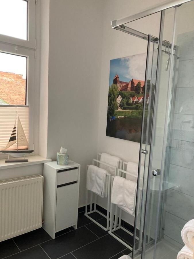 Das Bilderbuchcafe - Ferien - Apartment No 3 - Markt 7 Havelberg Exteriör bild