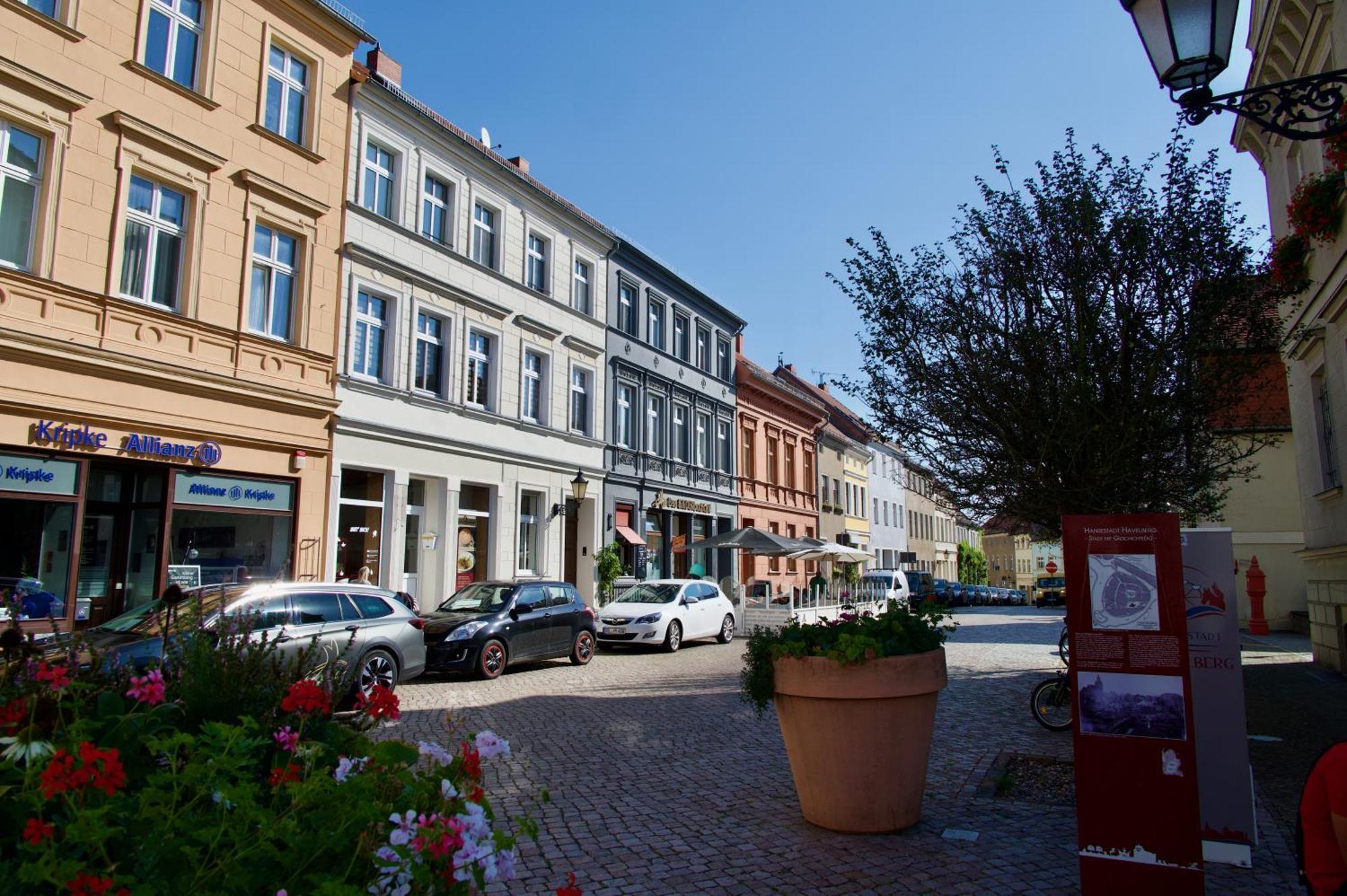 Das Bilderbuchcafe - Ferien - Apartment No 3 - Markt 7 Havelberg Exteriör bild