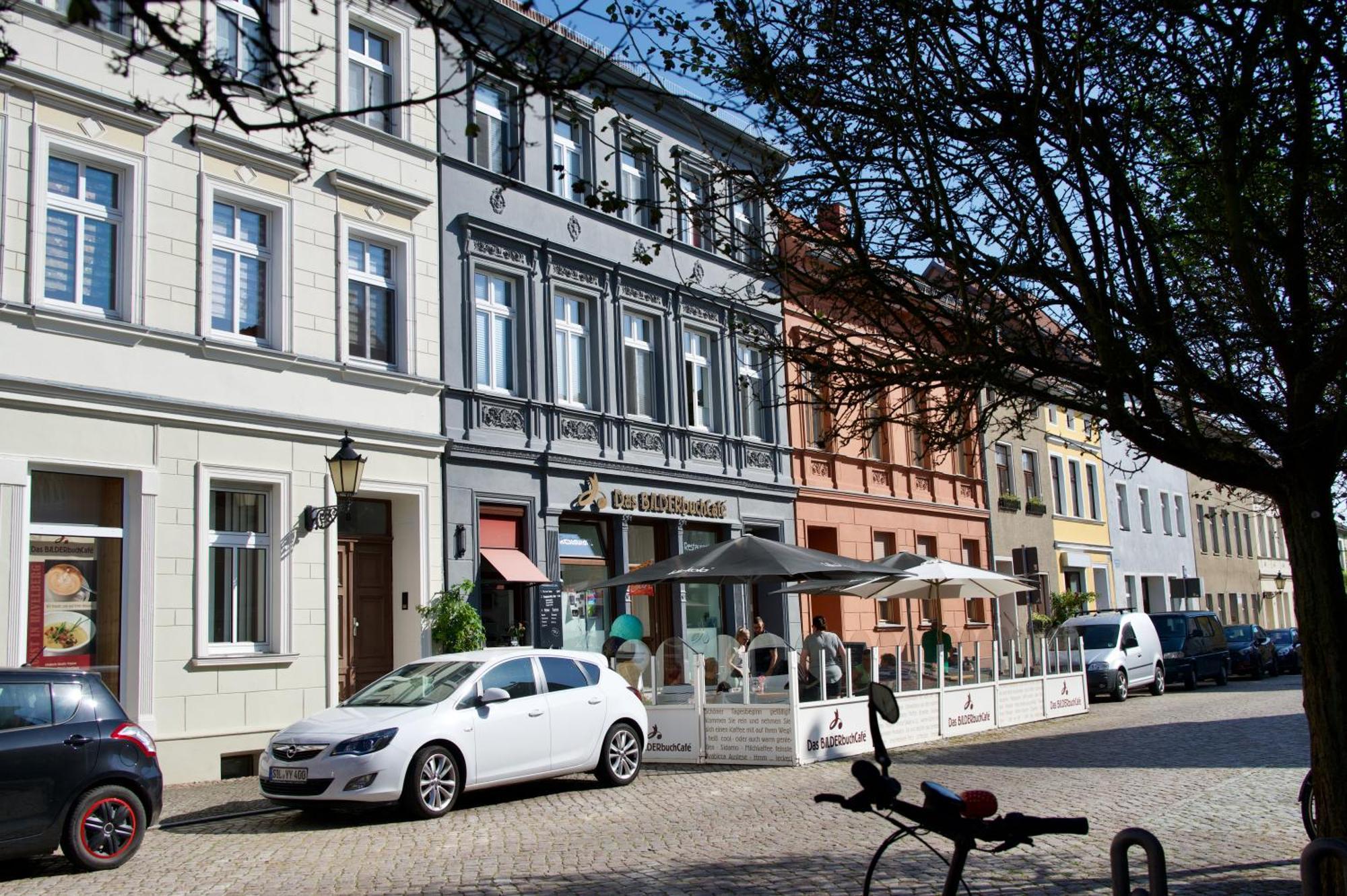 Das Bilderbuchcafe - Ferien - Apartment No 3 - Markt 7 Havelberg Exteriör bild