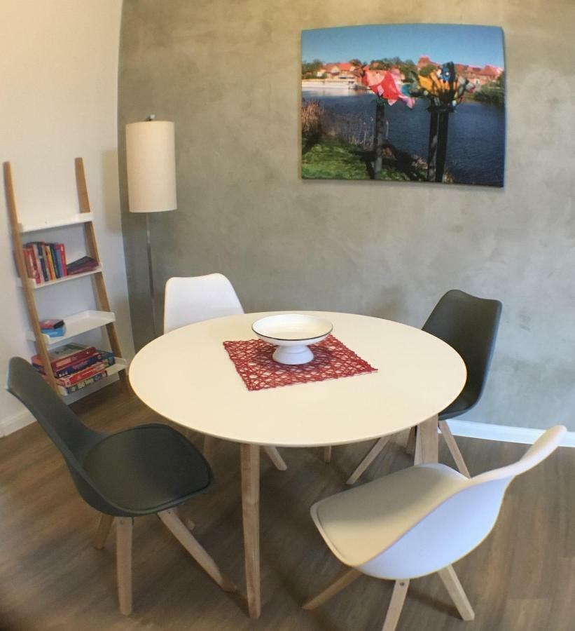 Das Bilderbuchcafe - Ferien - Apartment No 3 - Markt 7 Havelberg Exteriör bild