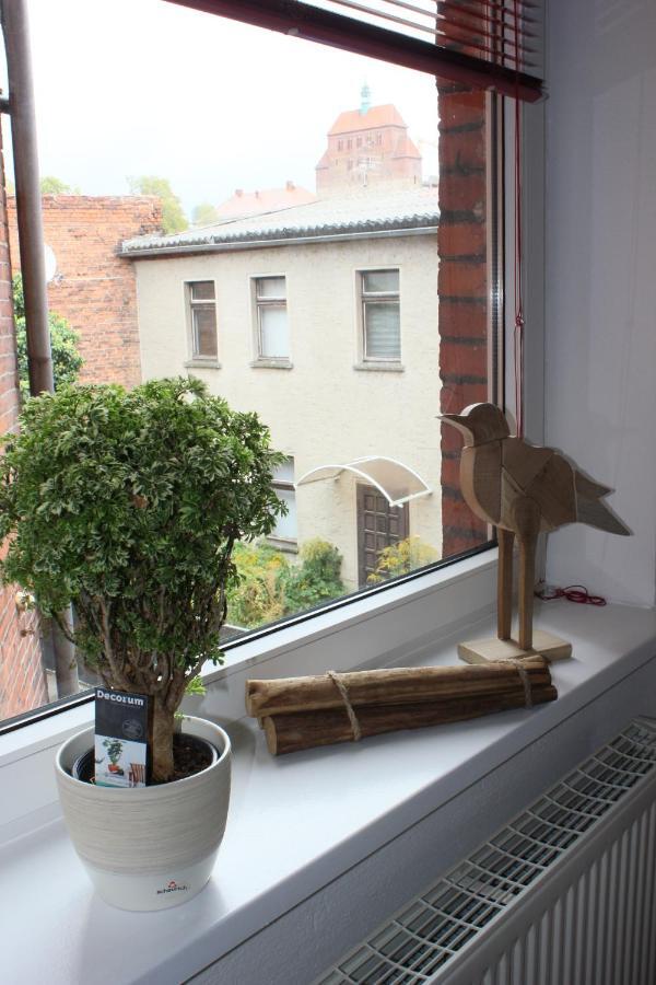 Das Bilderbuchcafe - Ferien - Apartment No 3 - Markt 7 Havelberg Exteriör bild